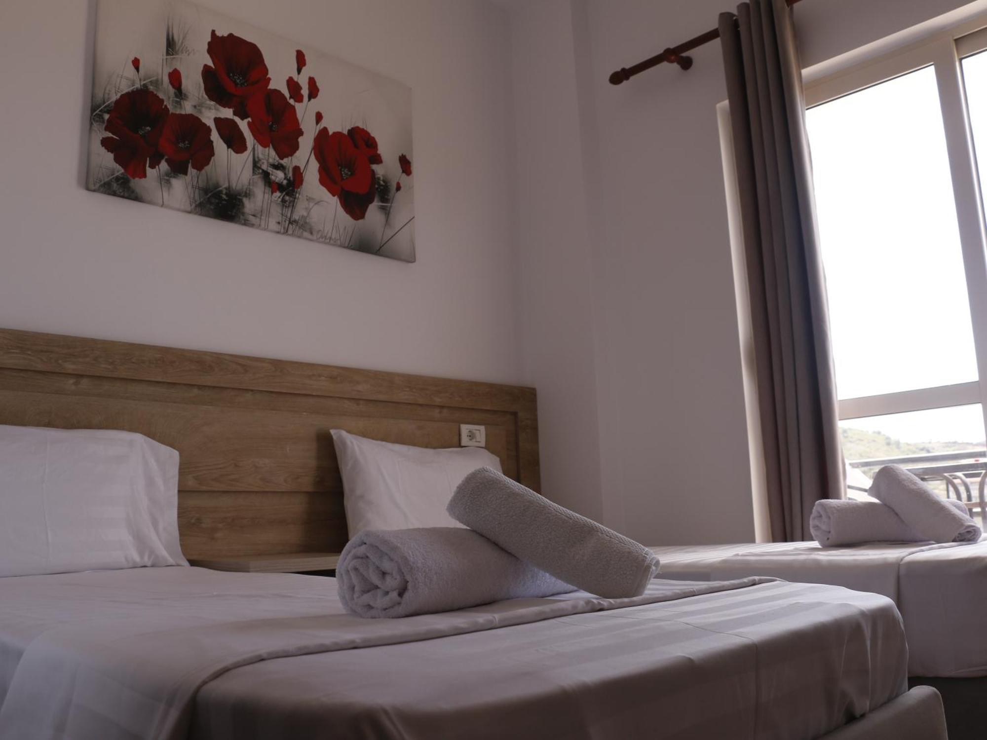 Velco Bb Himara B&B 외부 사진